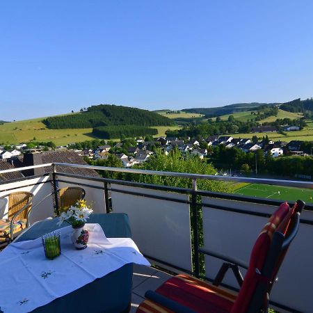 Serene Apartment In Meschede With Balcony Grevenstein Экстерьер фото